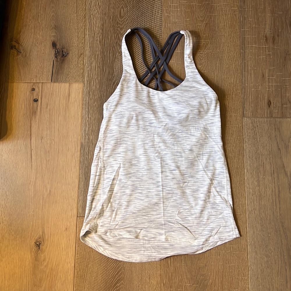 LULULEMON Women’s Size 4 Top